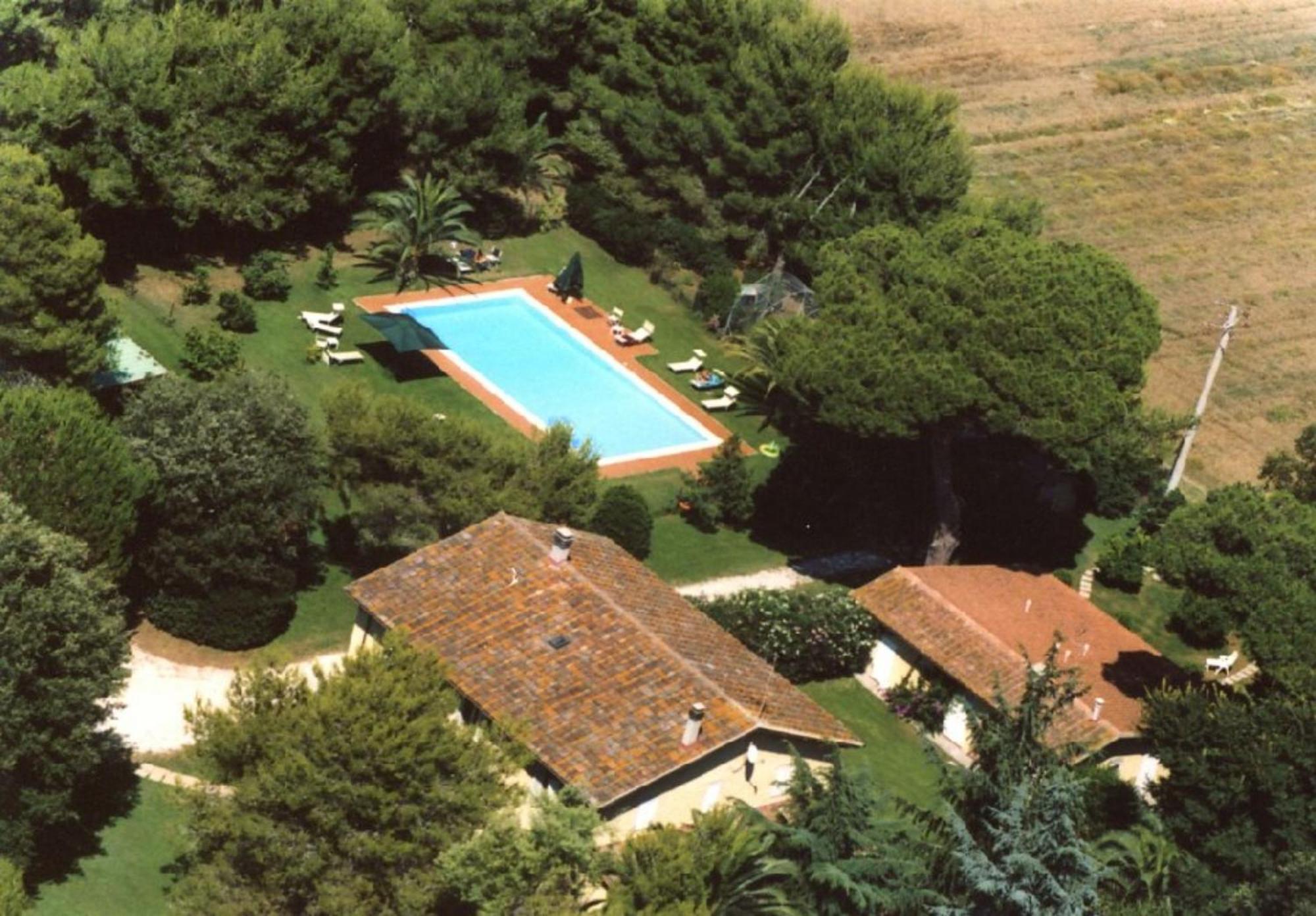 I Cavalleggeri Villa กัสตาลเญโต การ์ดุชชี ภายนอก รูปภาพ