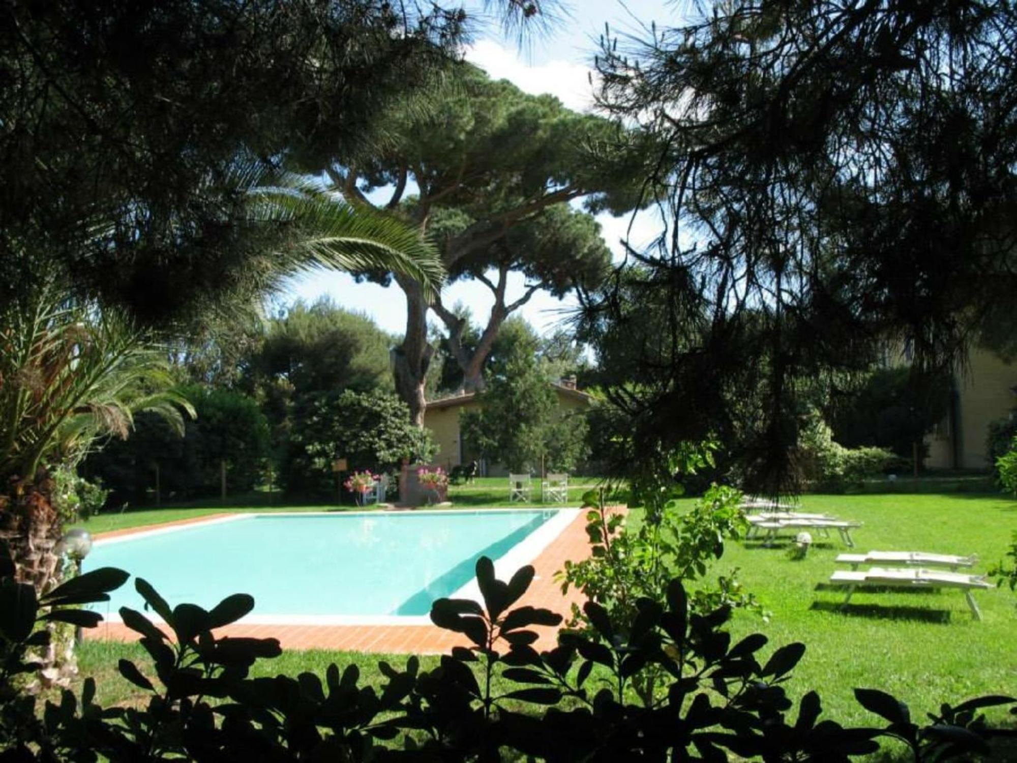 I Cavalleggeri Villa กัสตาลเญโต การ์ดุชชี ภายนอก รูปภาพ