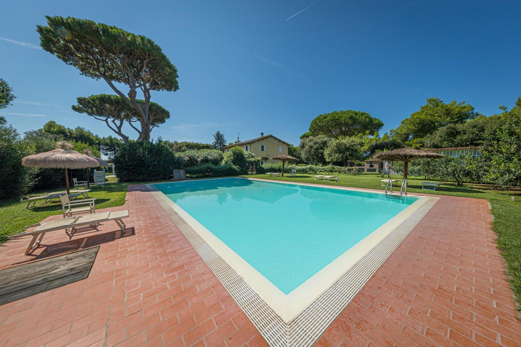 I Cavalleggeri Villa กัสตาลเญโต การ์ดุชชี ภายนอก รูปภาพ
