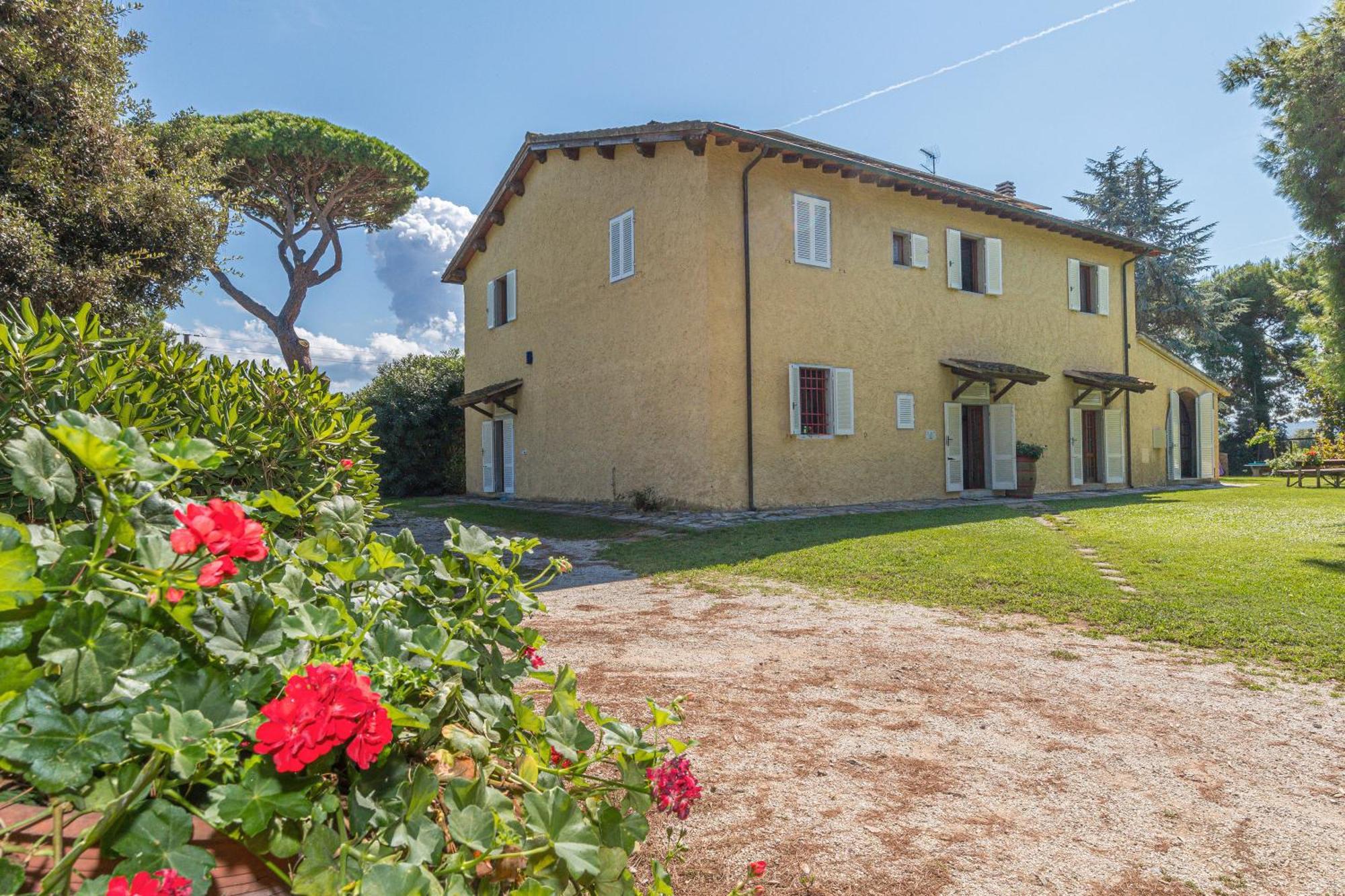 I Cavalleggeri Villa กัสตาลเญโต การ์ดุชชี ภายนอก รูปภาพ